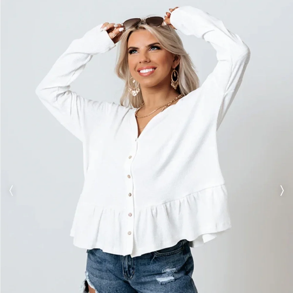Shop Impressions Size Small White Shift Top with Peplum Bottom - Picture 2 of 7